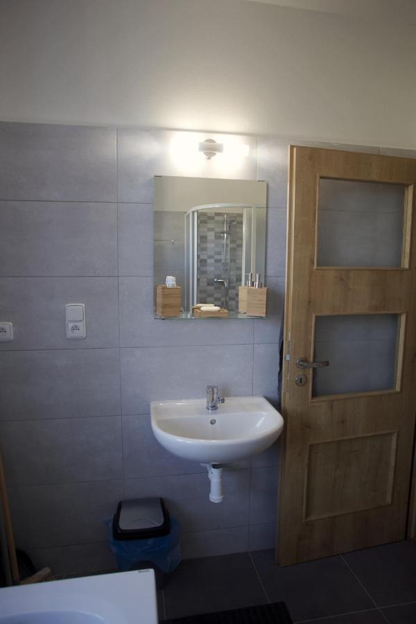 Apartmany Ve Mlejne Cachrov Exterior foto
