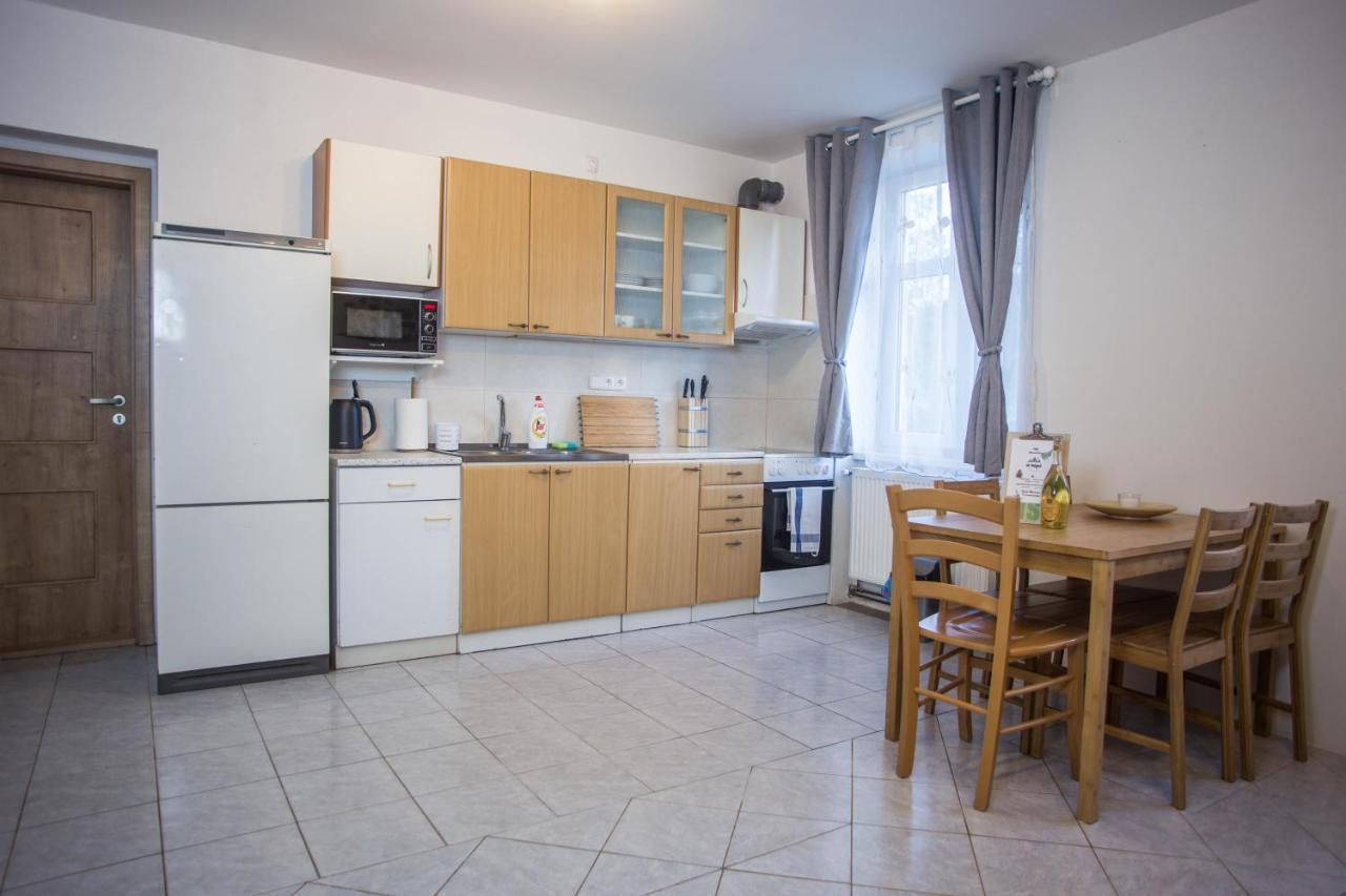 Apartmany Ve Mlejne Cachrov Exterior foto